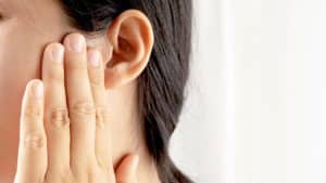 Usar audífonos con tinnitus